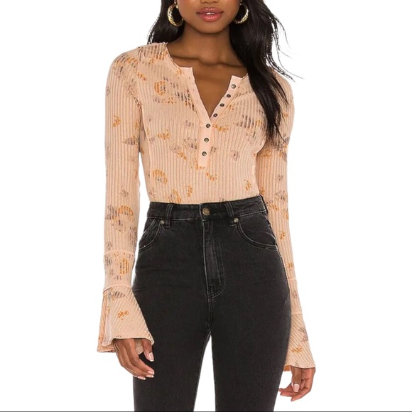 Free People Layer Me Henley Button Bell Sleeve Ribbed Peach Medium - Picture 9 of 9